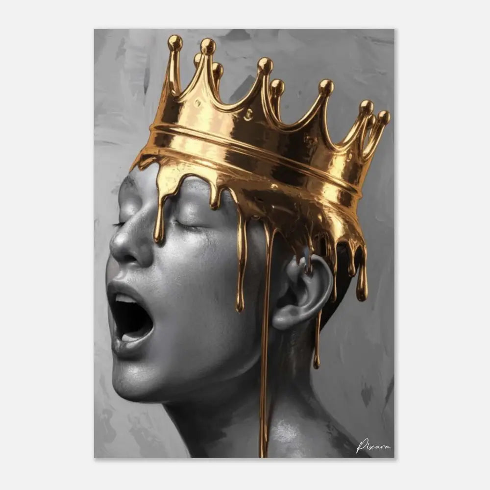 Un portrait frappant en noir et blanc d’un visage couronné d’une couronne dorée dégoulinante, rendu en peinture métallique brillante.