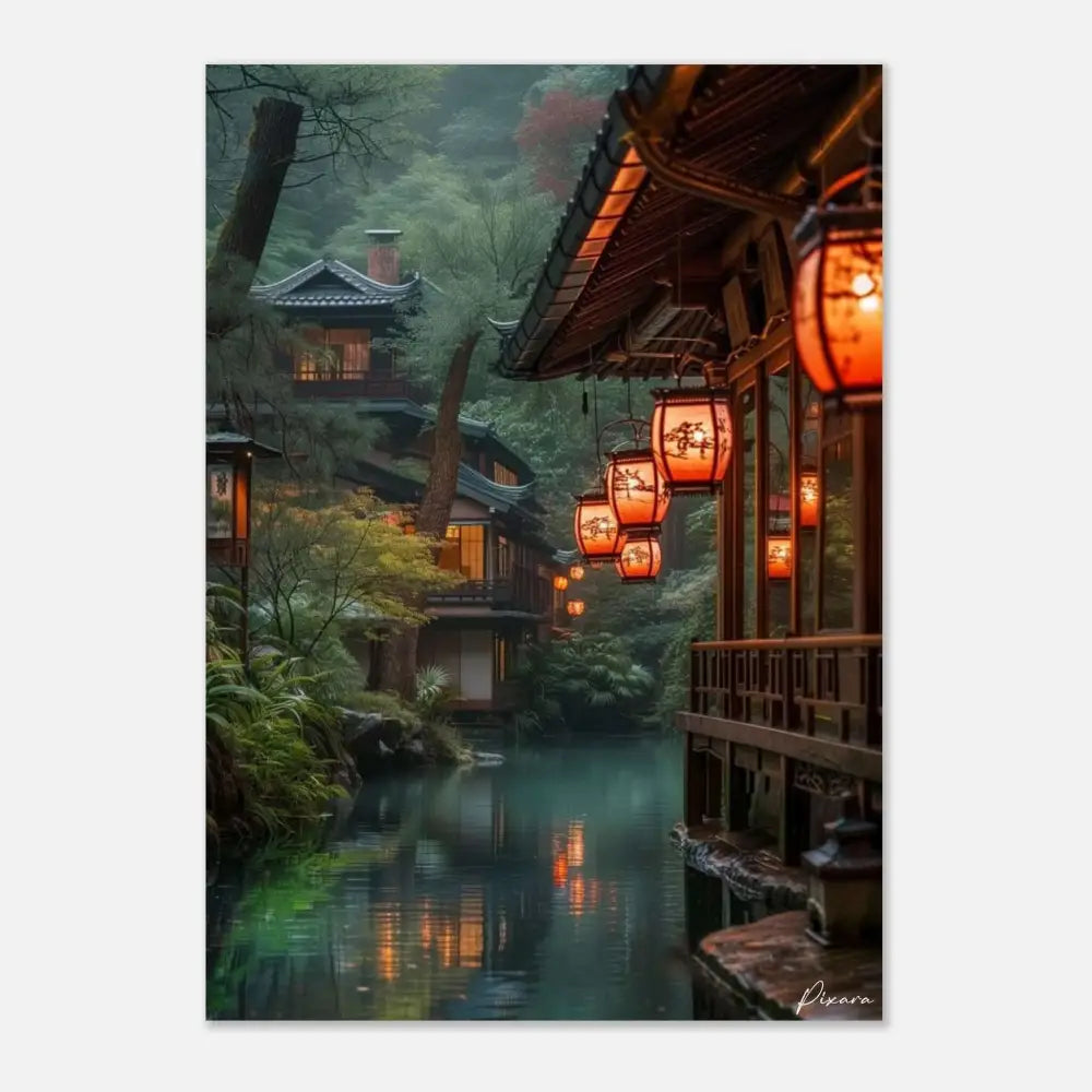 Des lanternes en papier orange chaud avec des motifs délicats de coups de pinceau noir pendillent en rang le long des avant-toits d’un bâtiment en bois traditionnel.