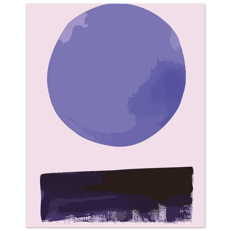 Une impression d’art abstrait minimaliste présentant un grand cercle violet texturé au-dessus d’une forme rectangulaire bleu marine foncé.