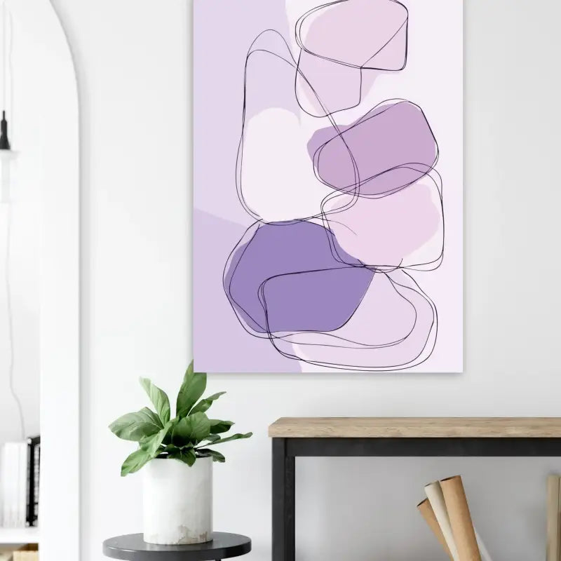 Une peinture abstraite sur toile moderne présentant des formes géométriques superposées en lavande et en violet clair délimitées par de fines lignes noires.
