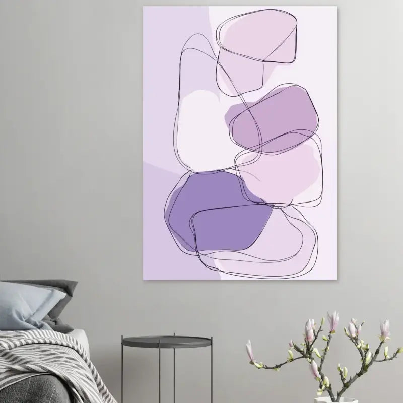 Une peinture sur toile abstraite moderne présentant des formes organiques superposées en nuances de lavande douce et de violet atténué, soulignées de fines lignes noires.