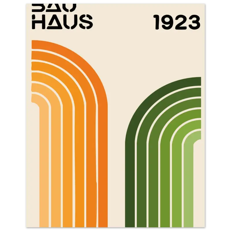 Une affiche de style vintage présentant des bandes orange et vertes audacieuses et courbées sur un fond crème avec « bauhaus 1923 » imprimé en noir.