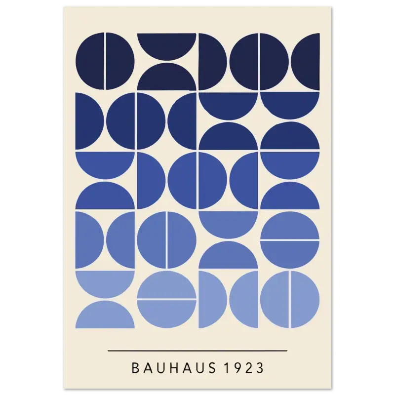 Une affiche minimaliste inspirée du Bauhaus présentant une grille de formes géométriques circulaires bleu marine et bleu clair sur un fond blanc cassé, avec « bauhaus 1923 » imprimé en bas.