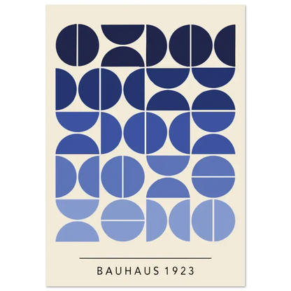 Une affiche minimaliste inspirée du Bauhaus présentant une grille de formes géométriques circulaires bleu marine et bleu clair sur un fond blanc cassé, avec le texte « bauhaus 1923 » en bas.