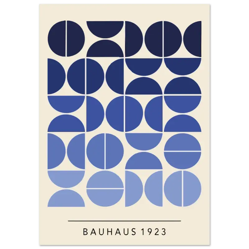 Une affiche minimaliste inspirée du Bauhaus présentant une grille de formes géométriques circulaires bleu marine et bleu clair sur un fond blanc cassé, avec le texte « bauhaus 1923 » en bas.