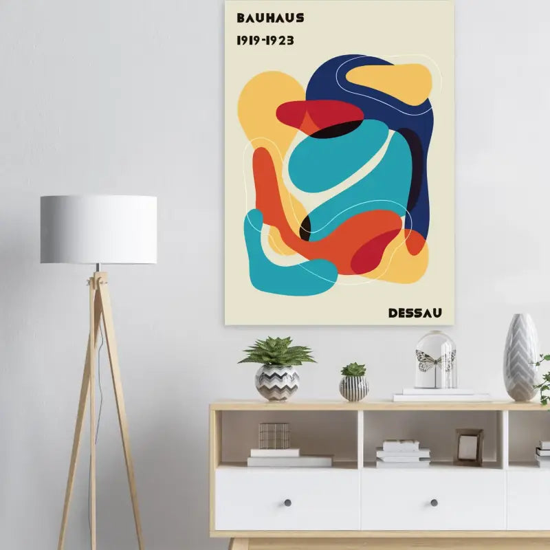 Une affiche abstraite vibrante présentant des formes audacieuses et fluides en teal, rouge, orange et bleu marine sur un fond crème.