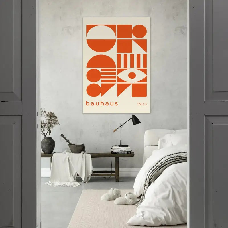 Une affiche d’art géométrique bauhaus 1923 moderne orange et crème avec des motifs audacieux circulaires, triangulaires et rayés.