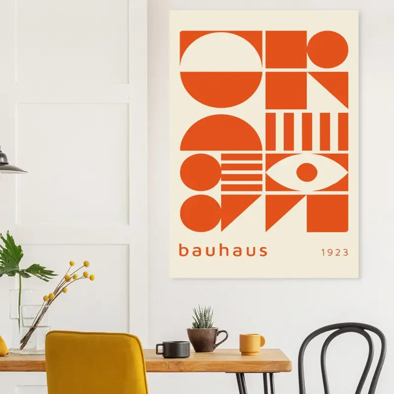 Un poster abstrait vibrant dans le style Bauhaus, orange et crème, présentant des formes géométriques, un motif d’œil, et le texte « bauhaus 1923 » en bas.