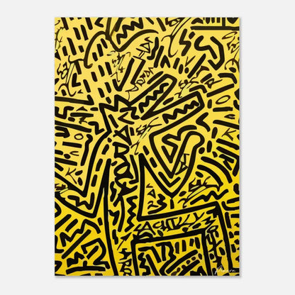 Toile jaune vif ornée d’un art linéaire noir audacieux dans un style dynamique et abstrait, avec des gribouillis énergiques et des formes géométriques.