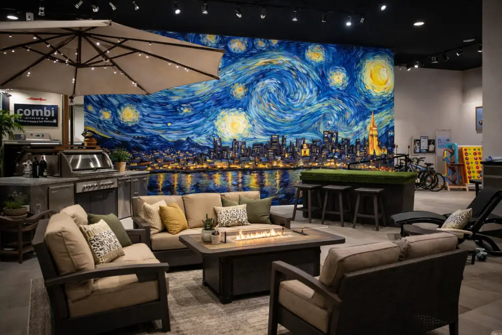 Canapé d’extérieur modulaire beige et marron foncé avec des coussins décoratifs à motifs.