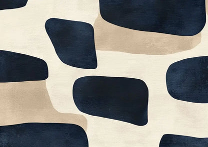 Œuvre d’art abstrait présentant des formes irrégulières bleu marine et beige sur une toile texturée.