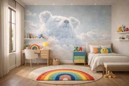 Une fresque murale d’un ours en peluche blanc surdimensionné et fantaisiste, ornée de textures de nuages doux, décore le mur.