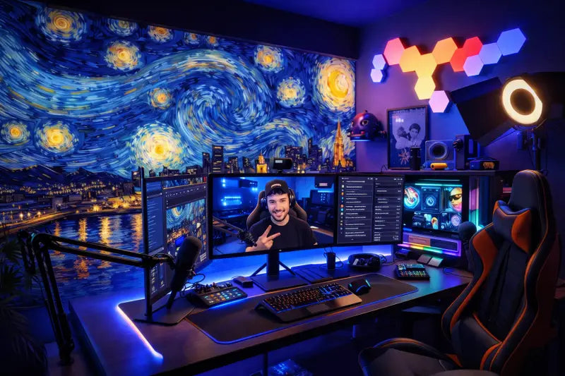 L’objet principal est un fauteuil de gaming noir et orange avec des contours ergonomiques.