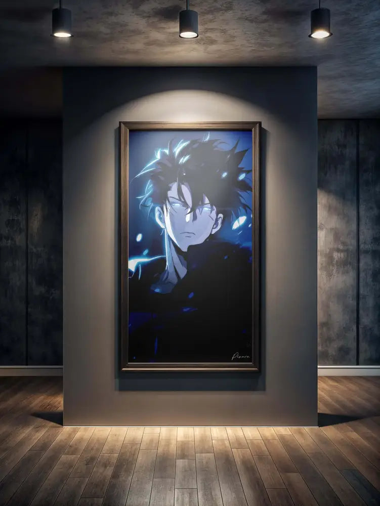 Un portrait animé encadré d’un personnage aux cheveux sombres et hérissés et aux yeux bleus luisants, sur fond bleu profond dramatique dans un cadre en bois élégant.