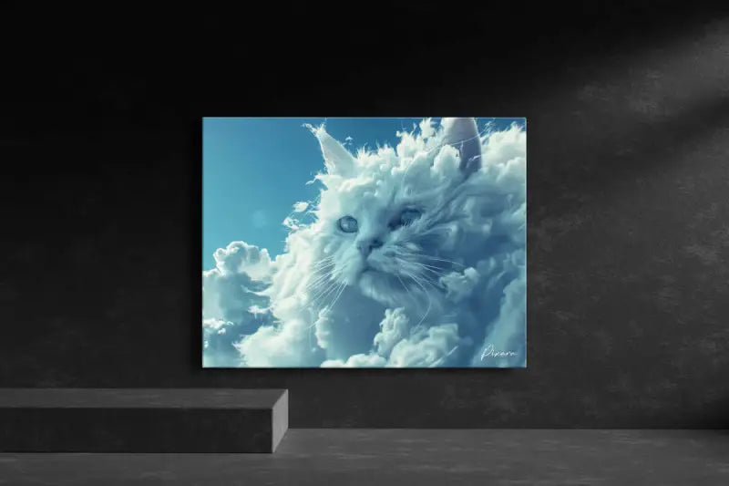 Un tirage sur toile rectangulaire mettant en scène un chat blanc aux yeux bleus saisissants émergeant de nuages moelleux bleu clair sur un ciel dégagé.