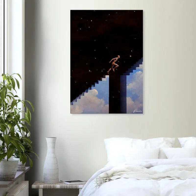 Une impression sur toile surréaliste représentant une figure nue sautant à travers un escalier qui passe d’un ciel nocturne étoilé à un ciel diurne rempli de nuages, encadrée en noir.