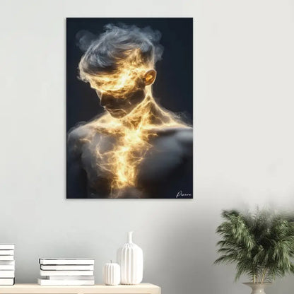Une impression sur toile frappante représentant la silhouette d’un homme engloutie dans des flammes dorées et lumineuses sur un fond sombre.
