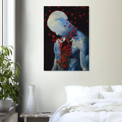 Peinture abstraite aux tons bleus mettant en scène une figure avec des coquelicots rouges cascadant de sa tête et de son torse, sur un fond sombre.